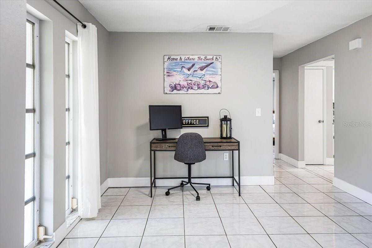 Image 6 of 46 For 2061 Illinois Avenue