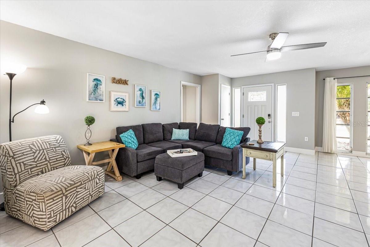 Image 8 of 46 For 2061 Illinois Avenue