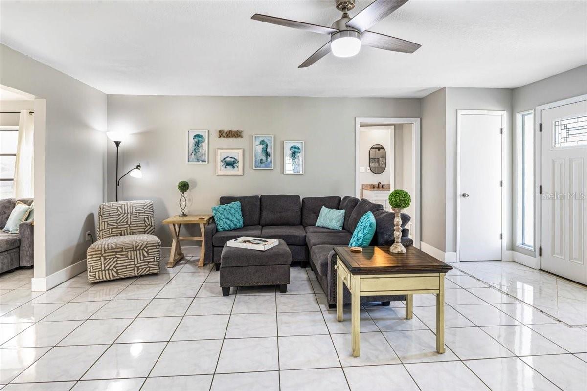 Image 9 of 46 For 2061 Illinois Avenue