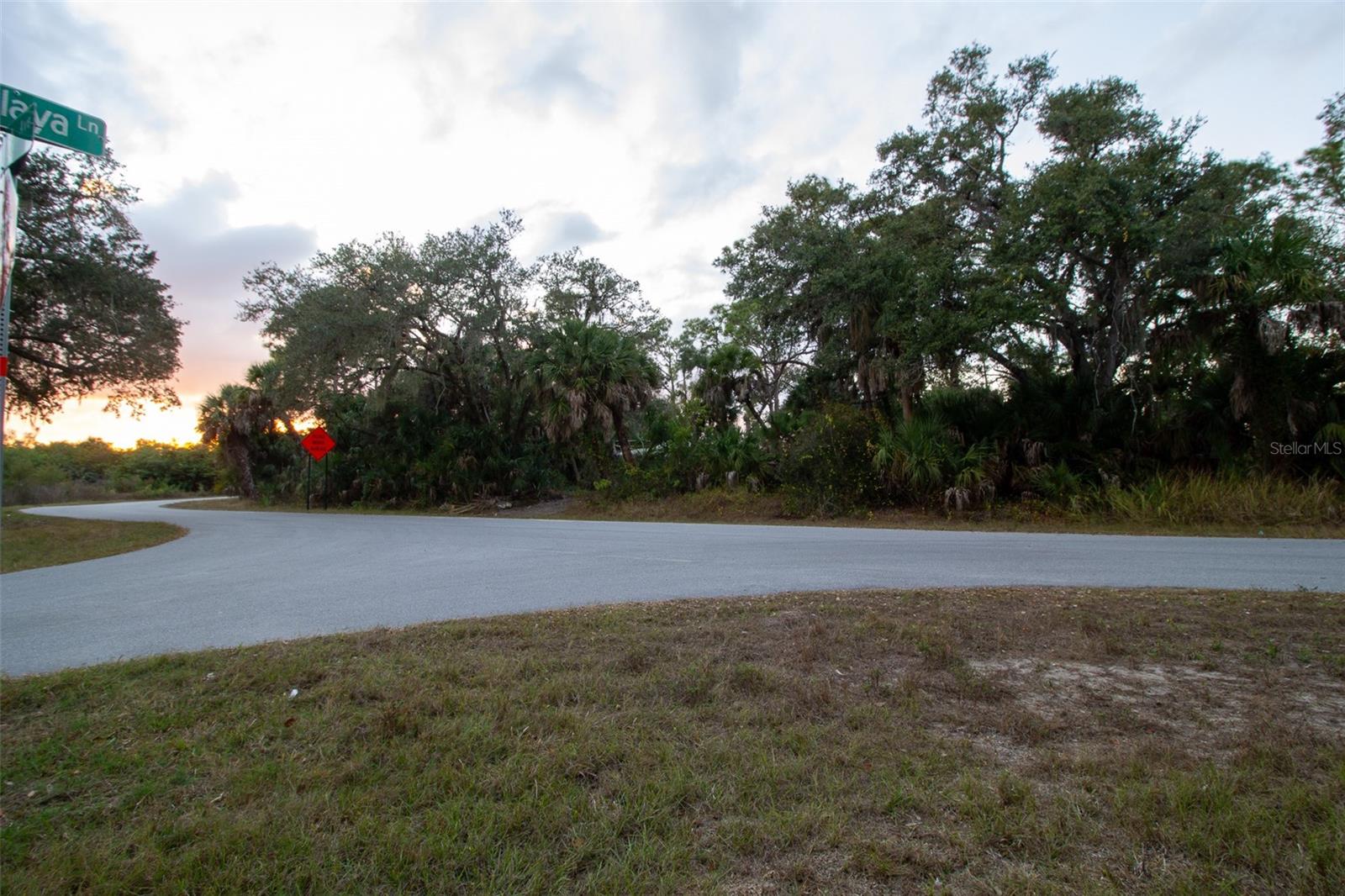 Image 10 of 10 For 15038 Cresent Avenue