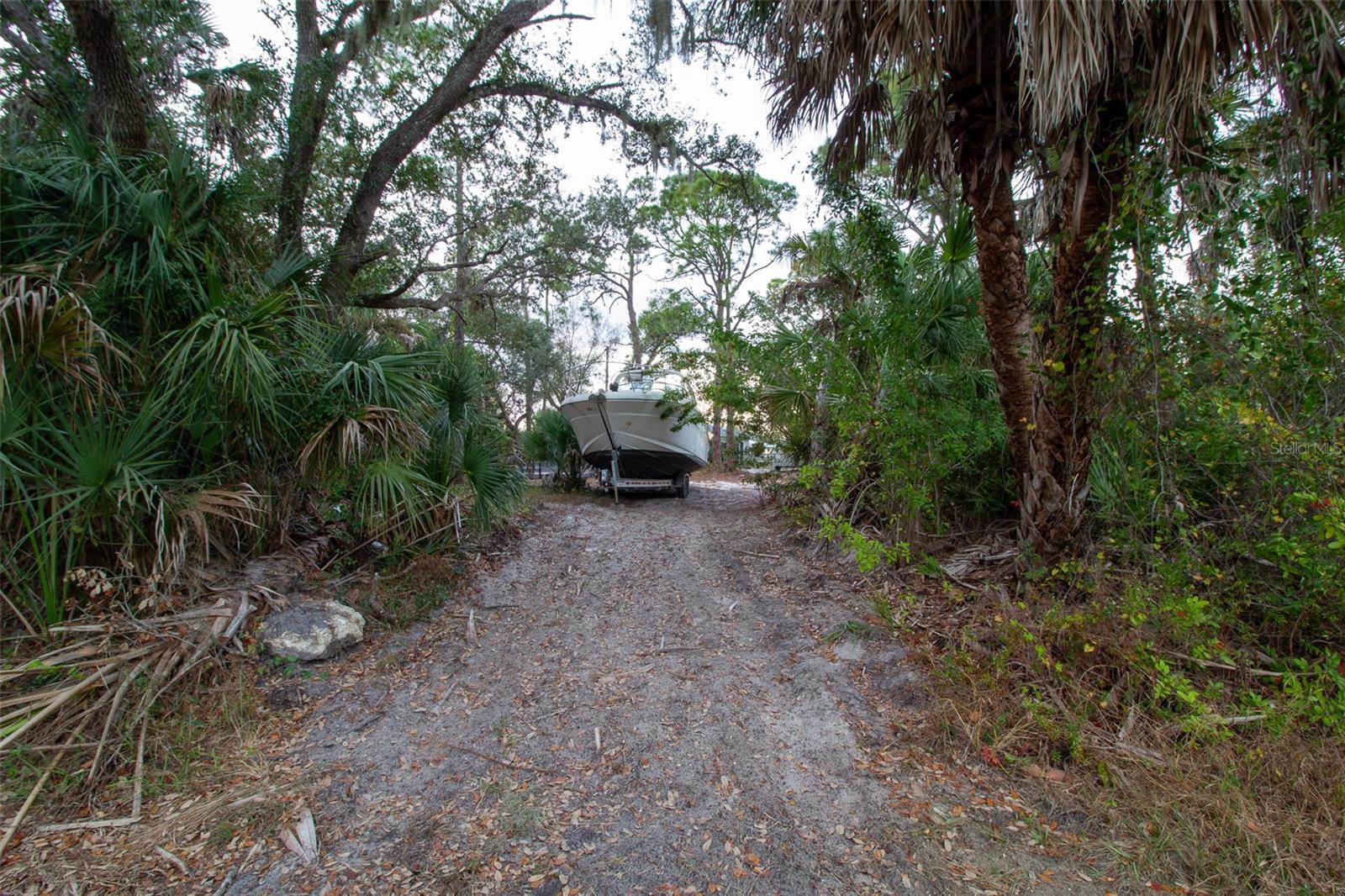 Image 2 of 10 For 15038 Cresent Avenue