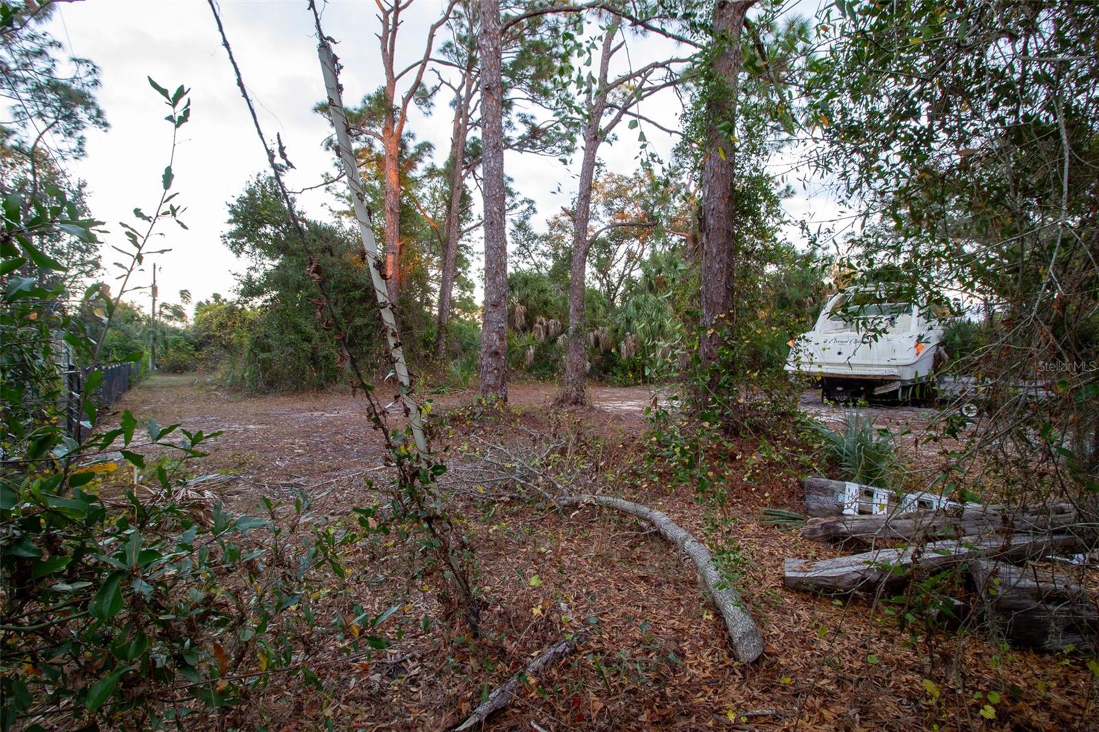 Image 7 of 10 For 15038 Cresent Avenue