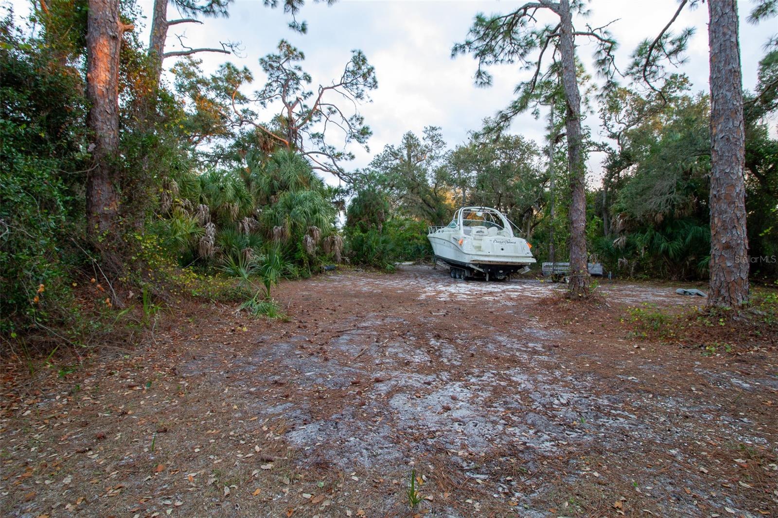 Image 8 of 10 For 15038 Cresent Avenue