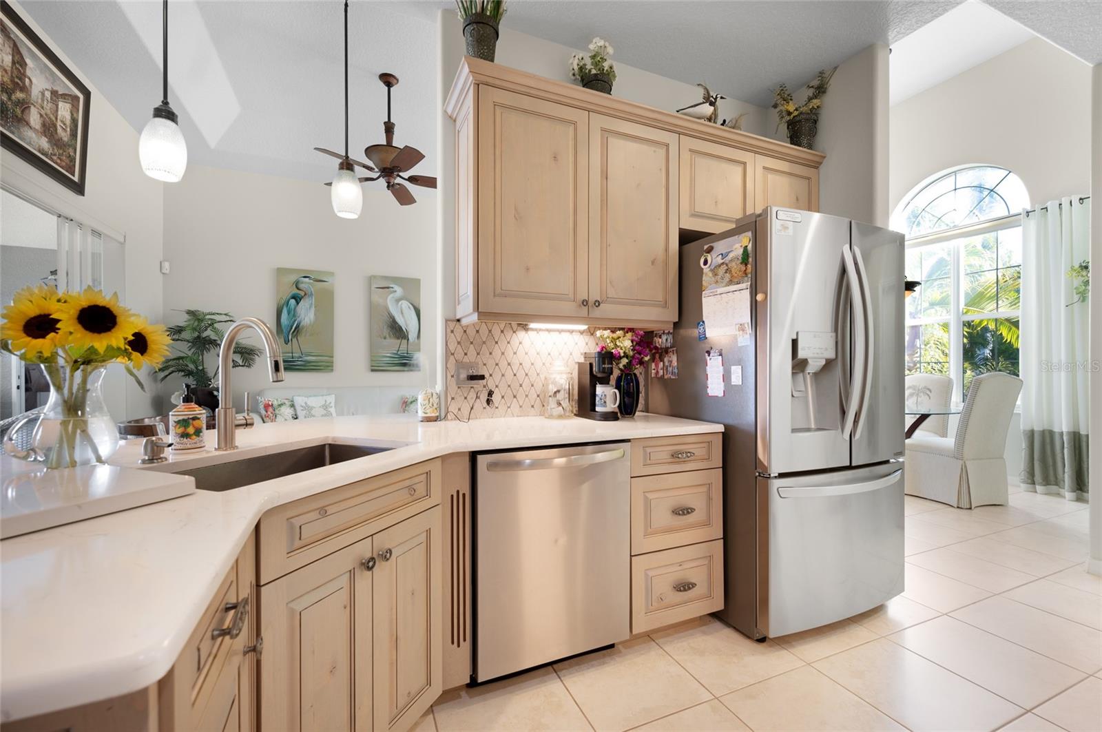 Image 14 of 84 For 208 Antilla Drive