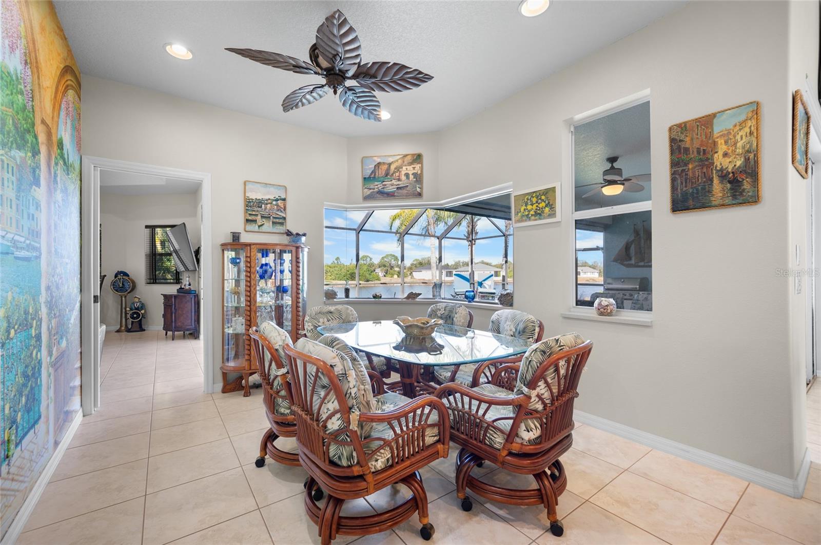 Image 16 of 84 For 208 Antilla Drive