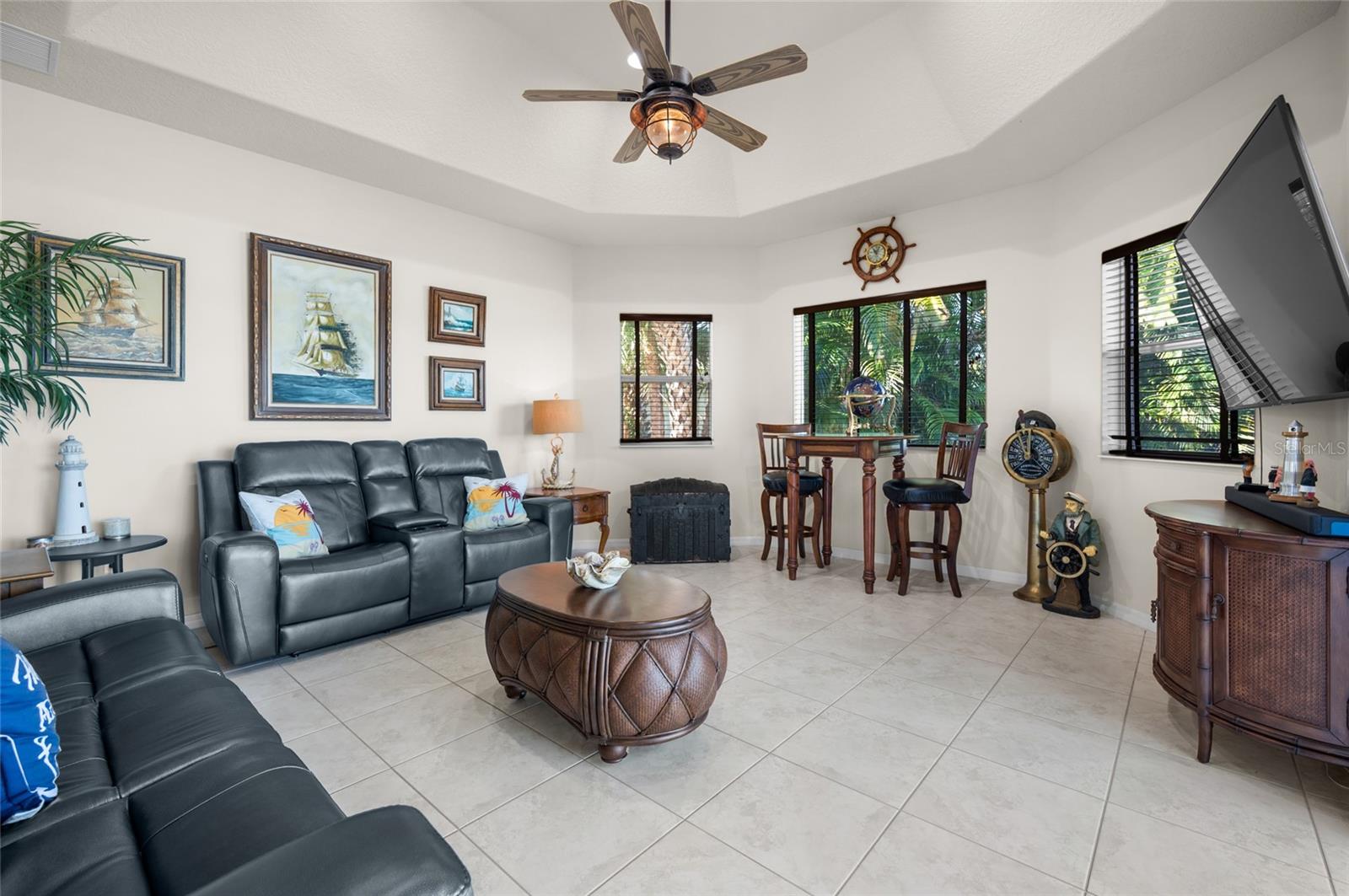 Image 18 of 84 For 208 Antilla Drive