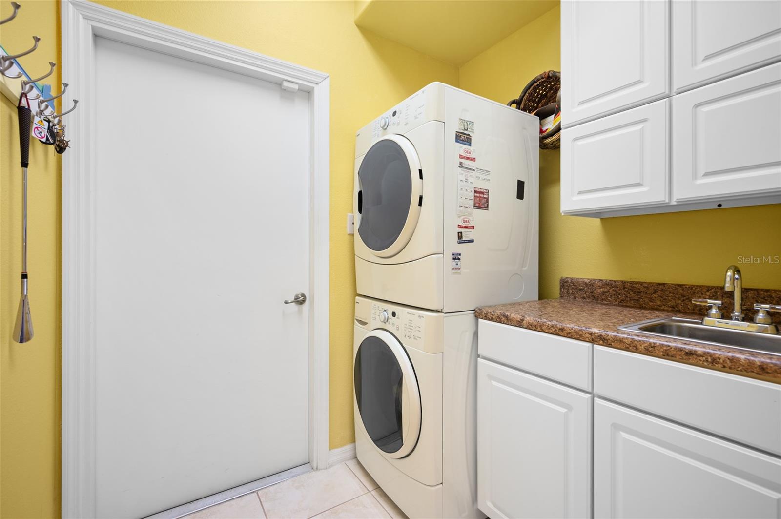 Image 34 of 84 For 208 Antilla Drive