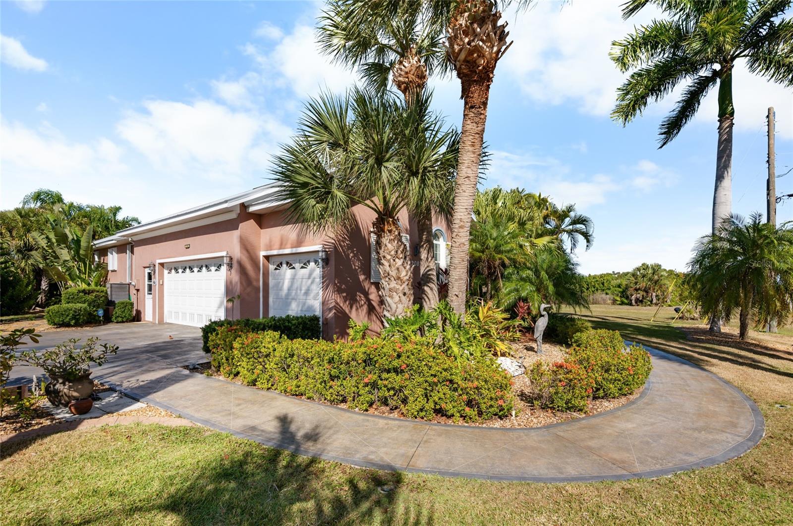 Image 50 of 84 For 208 Antilla Drive