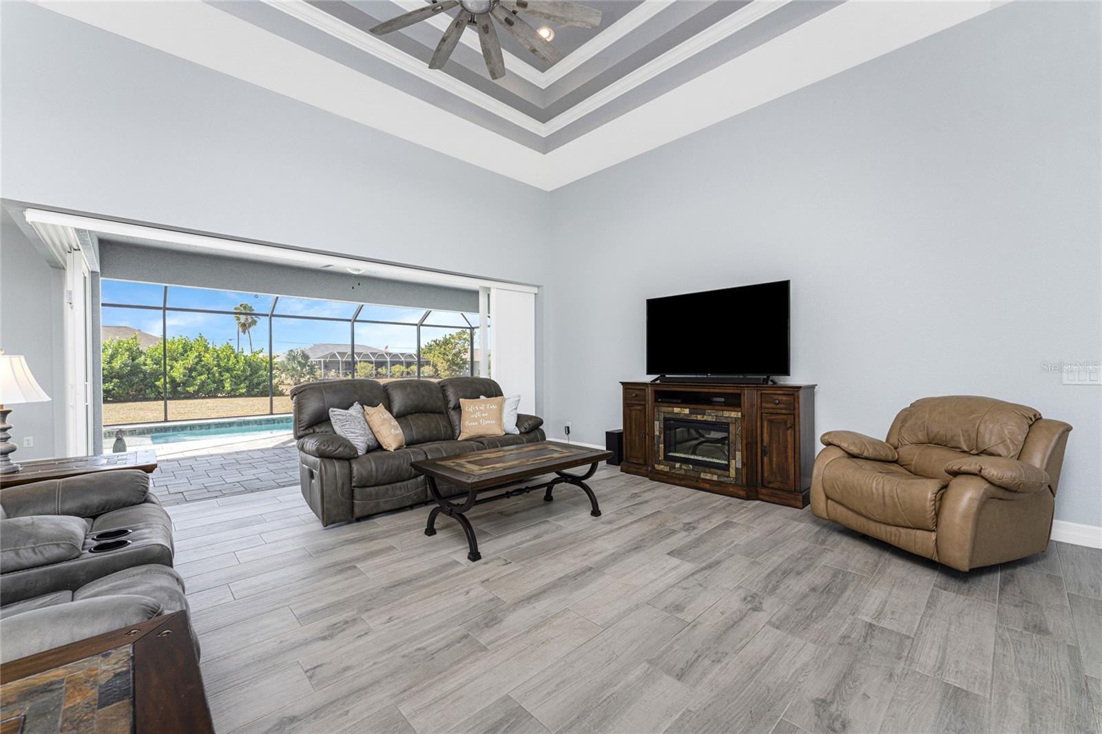 Image 11 of 63 For 197 Rotonda Boulevard N