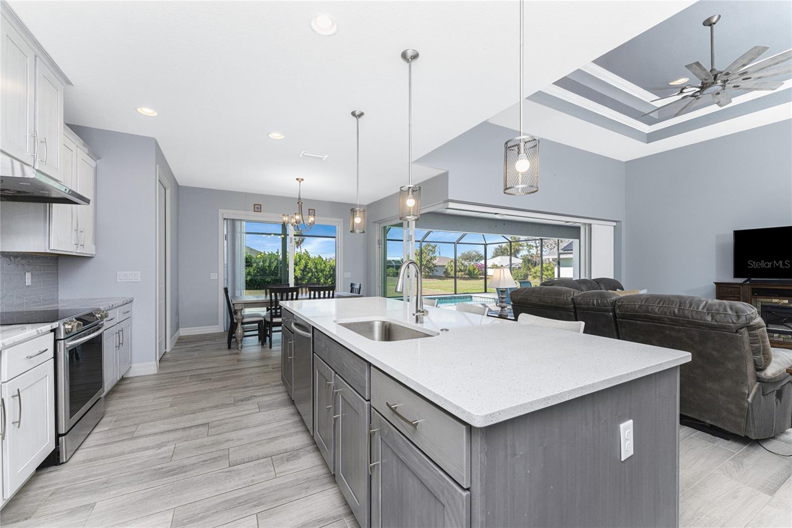 Image 17 of 63 For 197 Rotonda Boulevard N