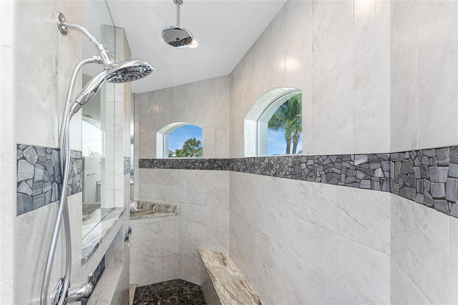 Image 27 of 63 For 197 Rotonda Boulevard N