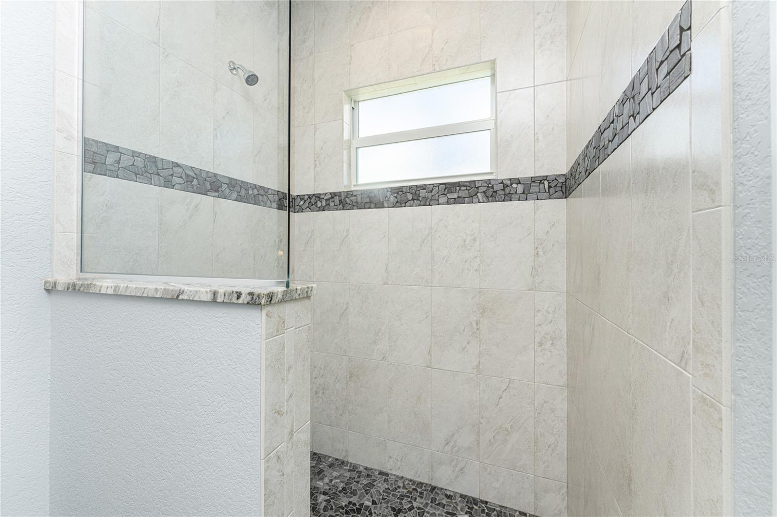 Image 32 of 63 For 197 Rotonda Boulevard N