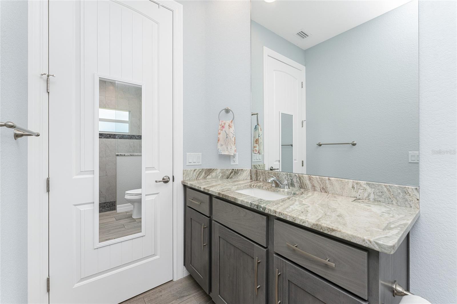 Image 33 of 63 For 197 Rotonda Boulevard N