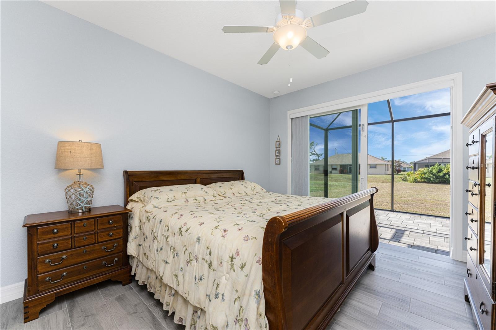 Image 34 of 63 For 197 Rotonda Boulevard N