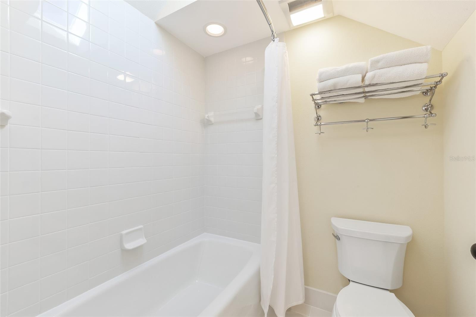 Image 28 of 43 For 160 1st Street E