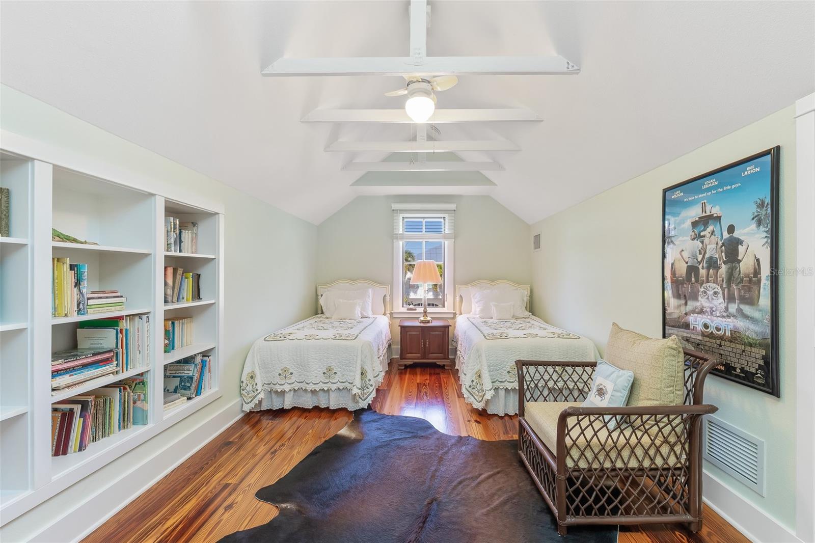 Image 29 of 43 For 160 1st Street E