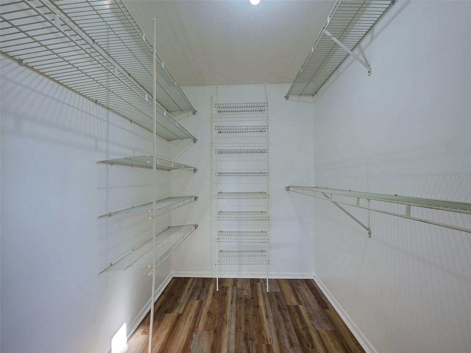 Image 27 of 56 For 1330 Buereau Road