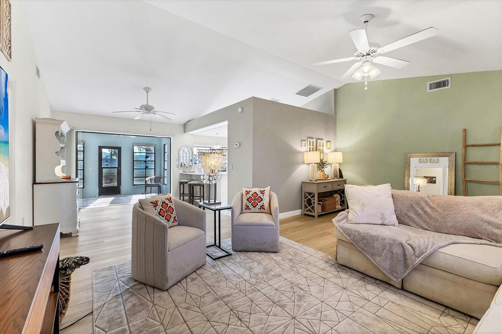 Image 11 of 57 For 25 Bunker Court