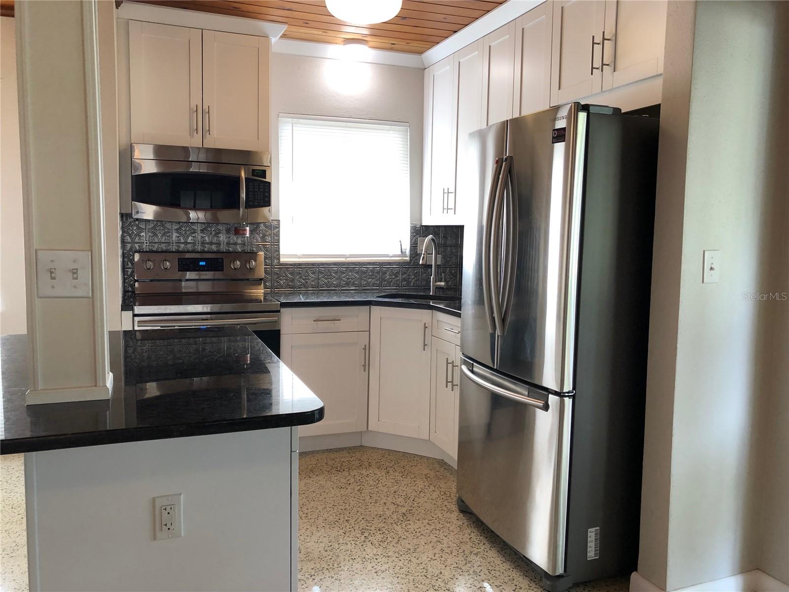 Image 2 of 11 For 80 Beverly Circle