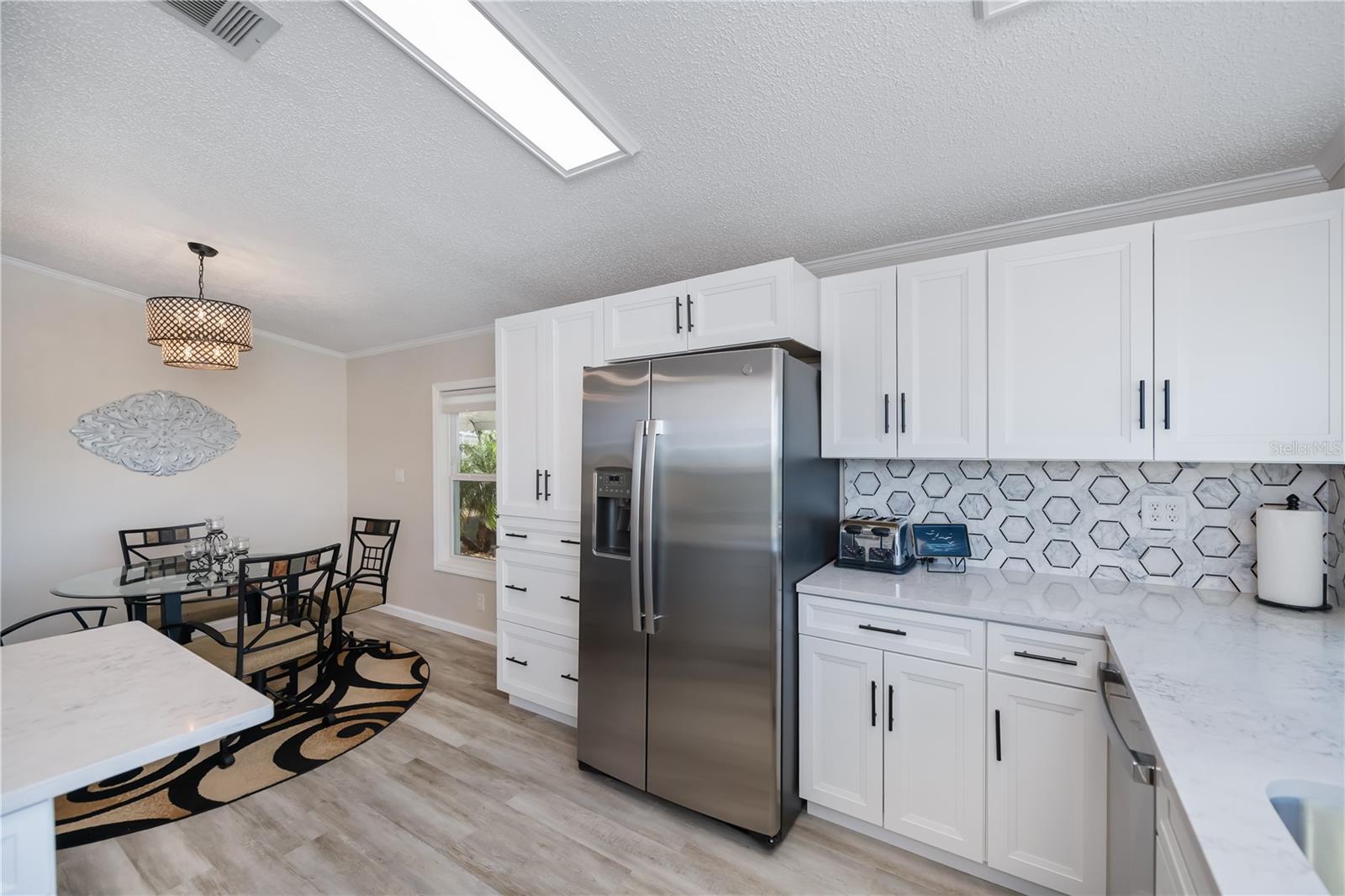 Image 17 of 73 For 840 Seabrooke Drive