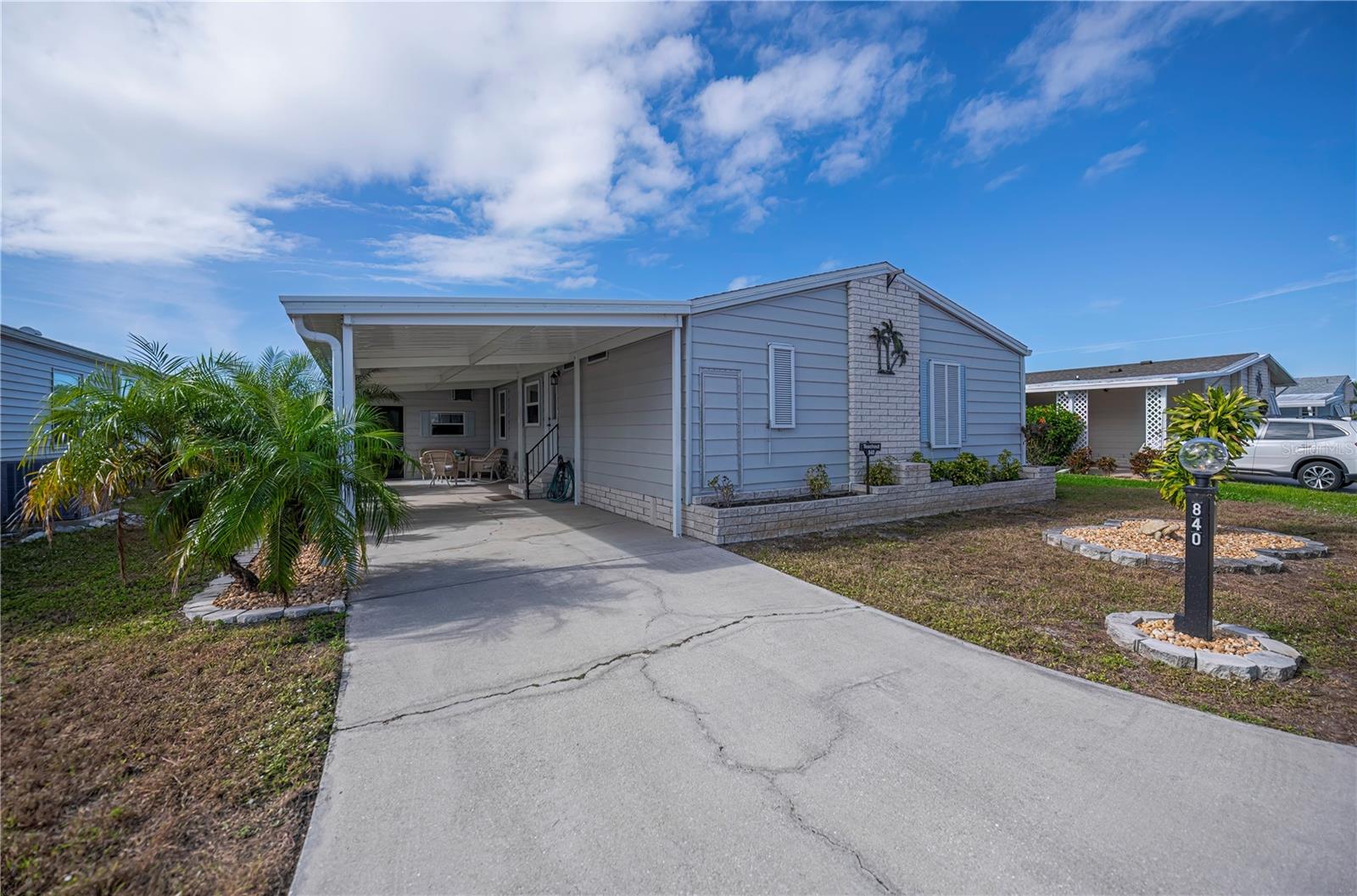 Image 2 of 73 For 840 Seabrooke Drive