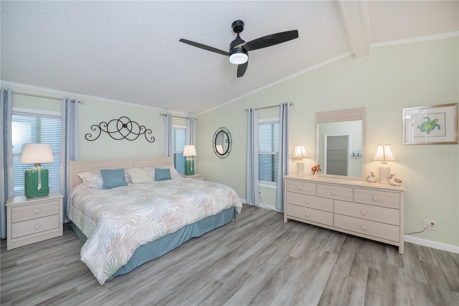 Image 31 of 73 For 840 Seabrooke Drive