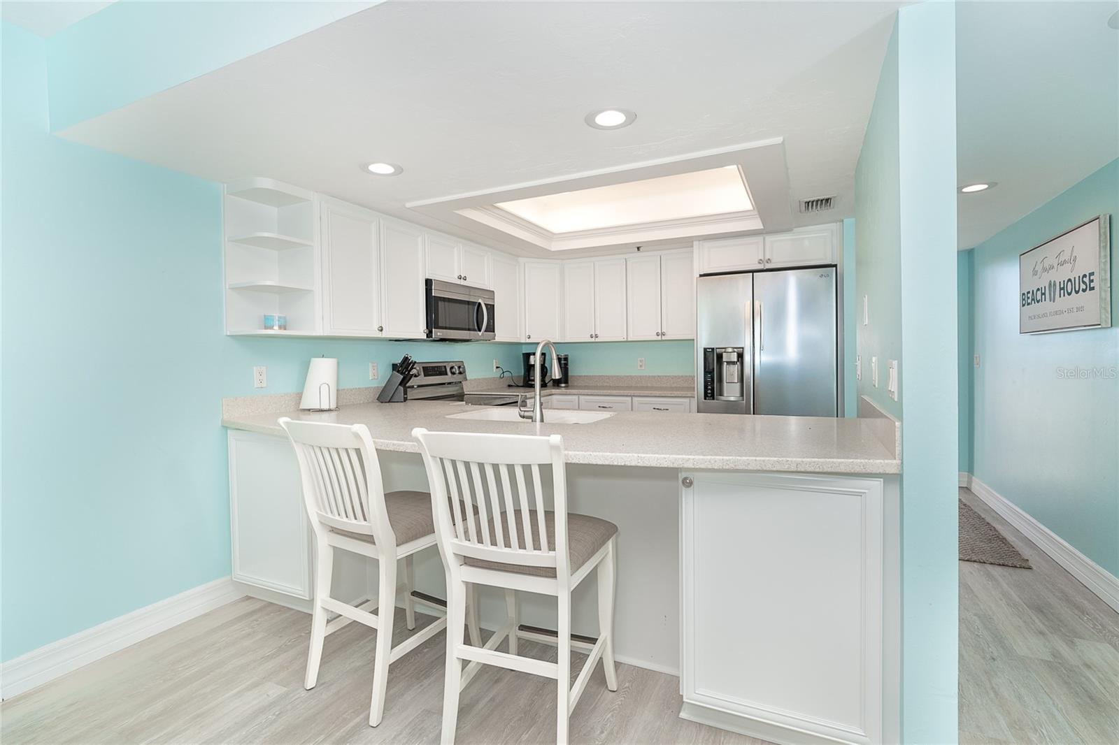 Image 5 of 36 For 7466 Palm Island Drive 2911