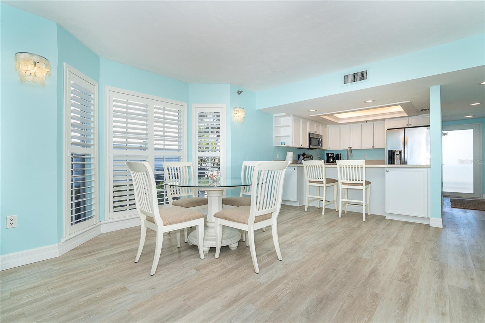 Image 9 of 36 For 7466 Palm Island Drive 2911