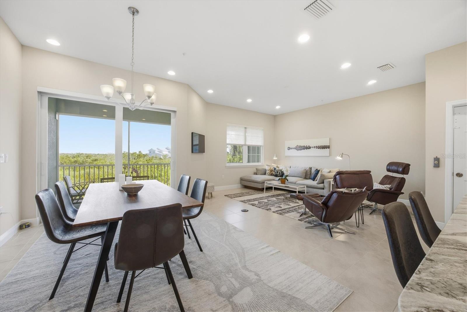 Image 14 of 54 For 10435 Pilothouse Circle 125