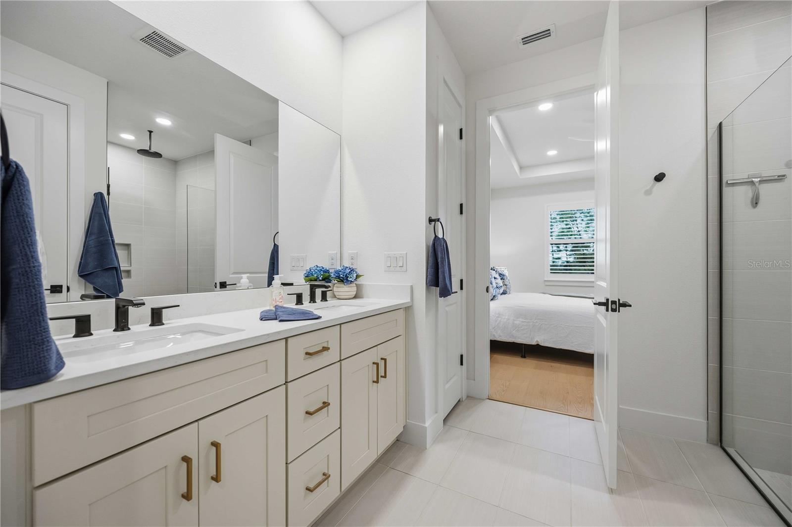 Image 41 of 87 For 18803 Dayspring Place