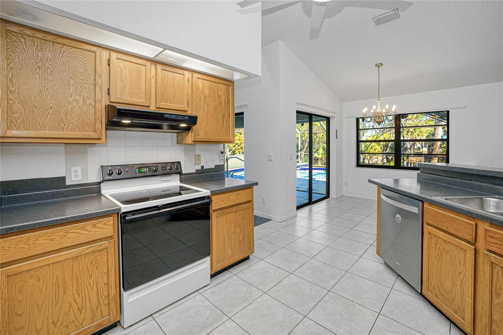 Image 19 of 45 For 1396 Hayworth Road