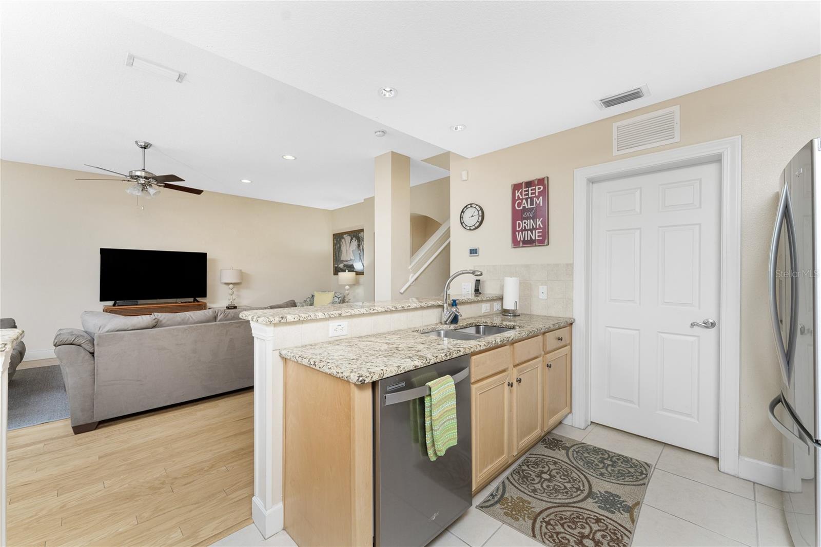 Image 15 of 79 For 10641 Lemon Creek Loop 102