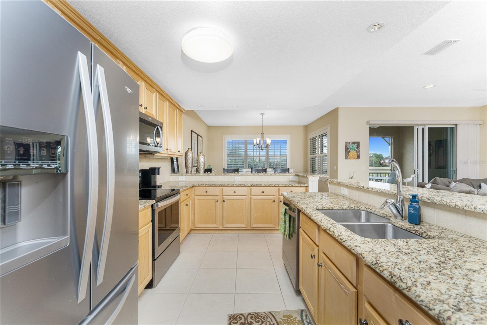 Image 16 of 79 For 10641 Lemon Creek Loop 102