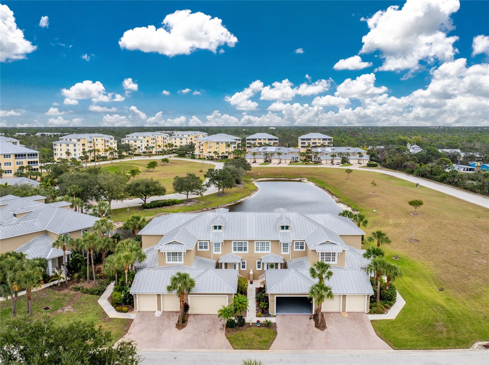 Image 2 of 79 For 10641 Lemon Creek Loop 102