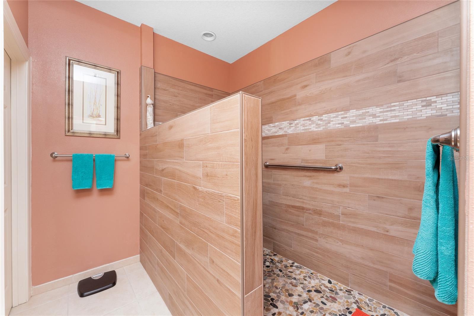 Image 30 of 79 For 10641 Lemon Creek Loop 102