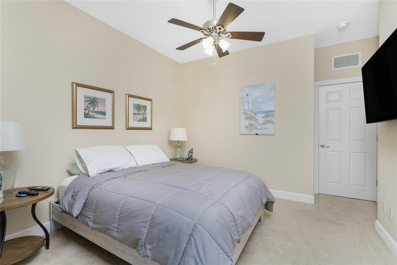 Image 35 of 79 For 10641 Lemon Creek Loop 102