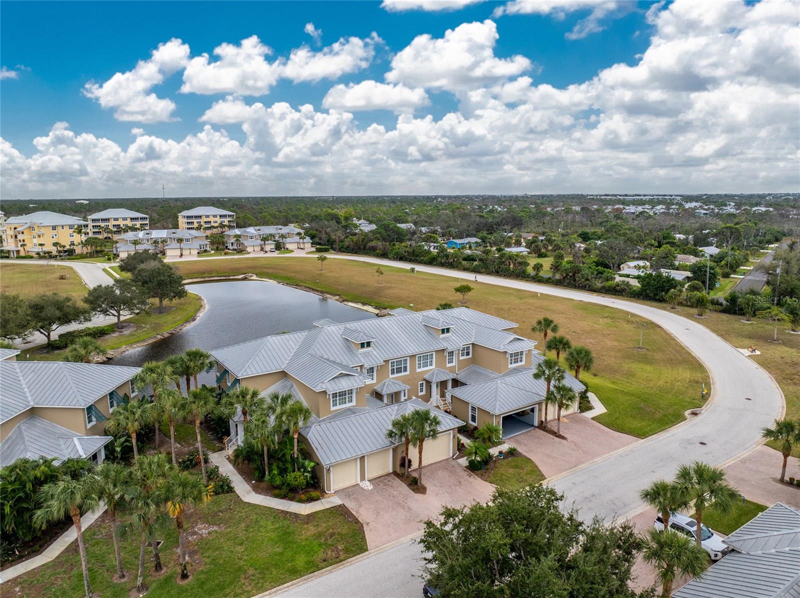 Image 47 of 79 For 10641 Lemon Creek Loop 102