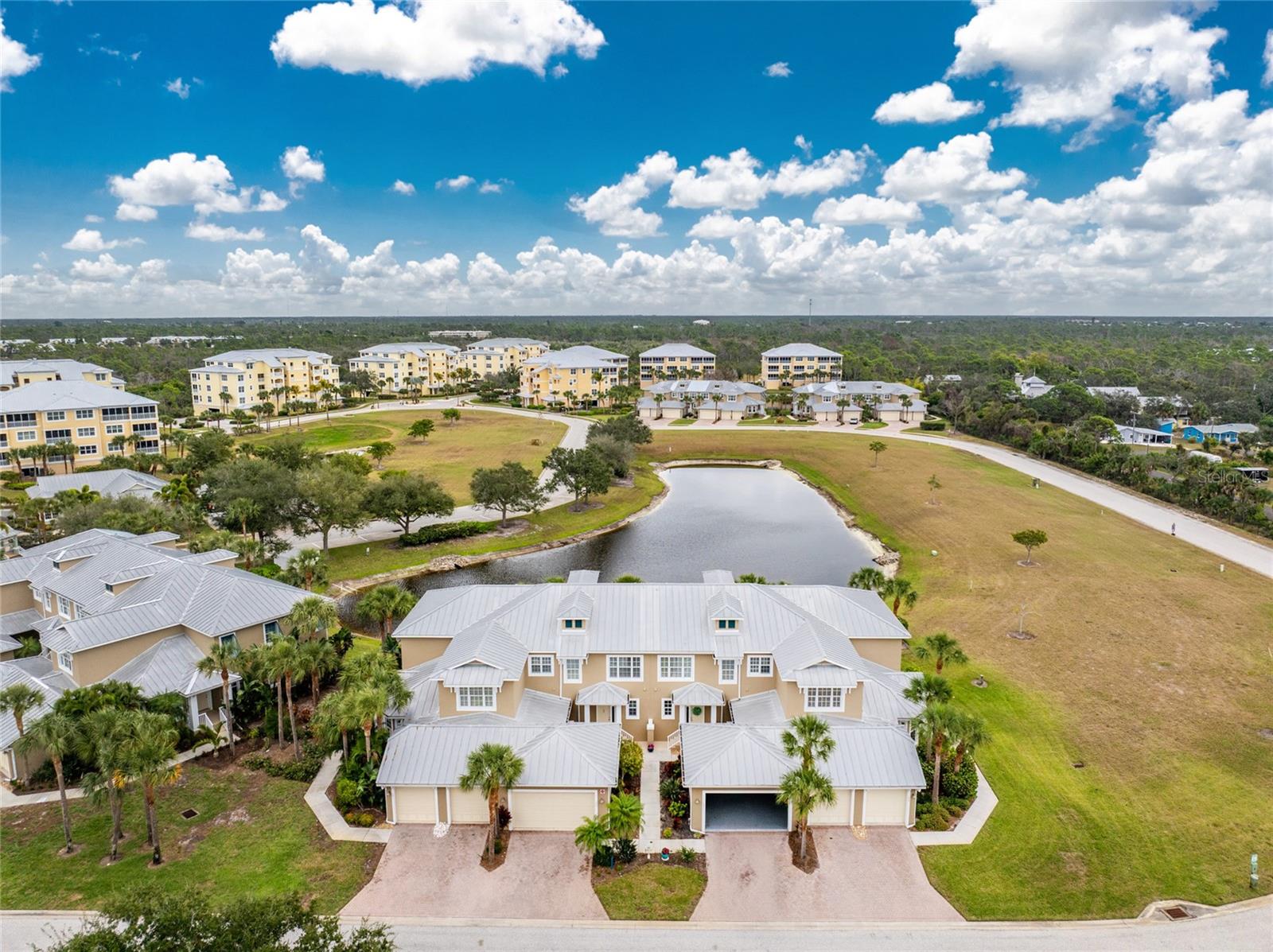 Image 48 of 79 For 10641 Lemon Creek Loop 102