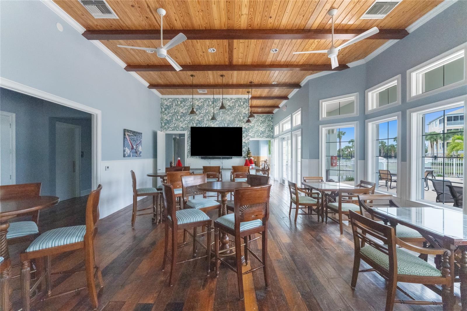 Image 57 of 79 For 10641 Lemon Creek Loop 102