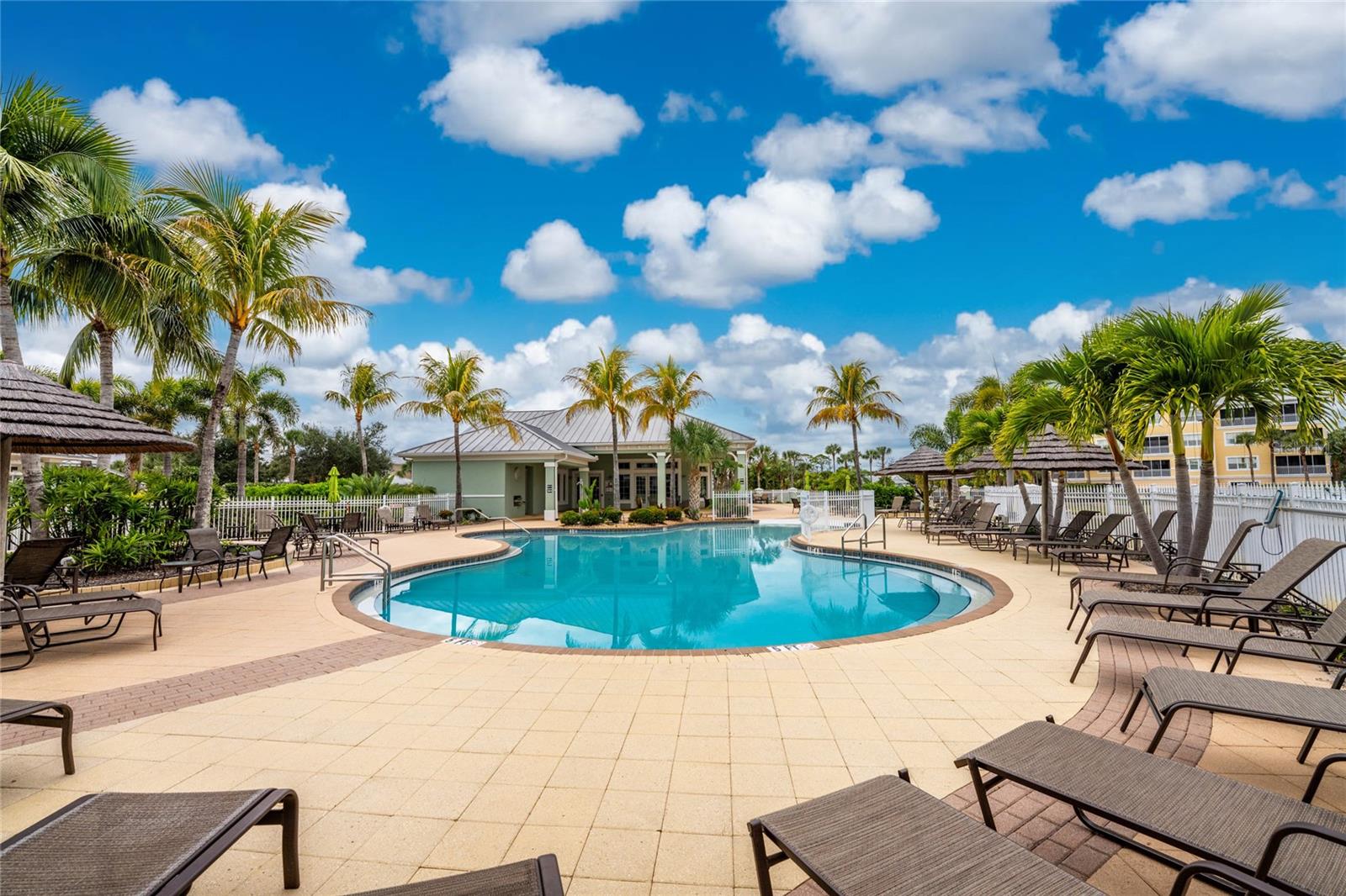 Image 73 of 79 For 10641 Lemon Creek Loop 102