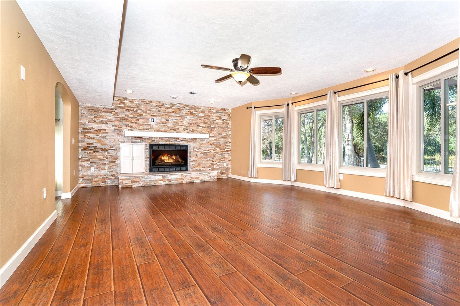 Image 8 of 99 For 222 High Point Drive