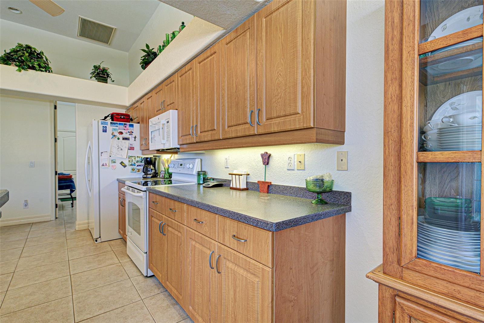 Image 27 of 55 For 1078 Boundary Boulevard