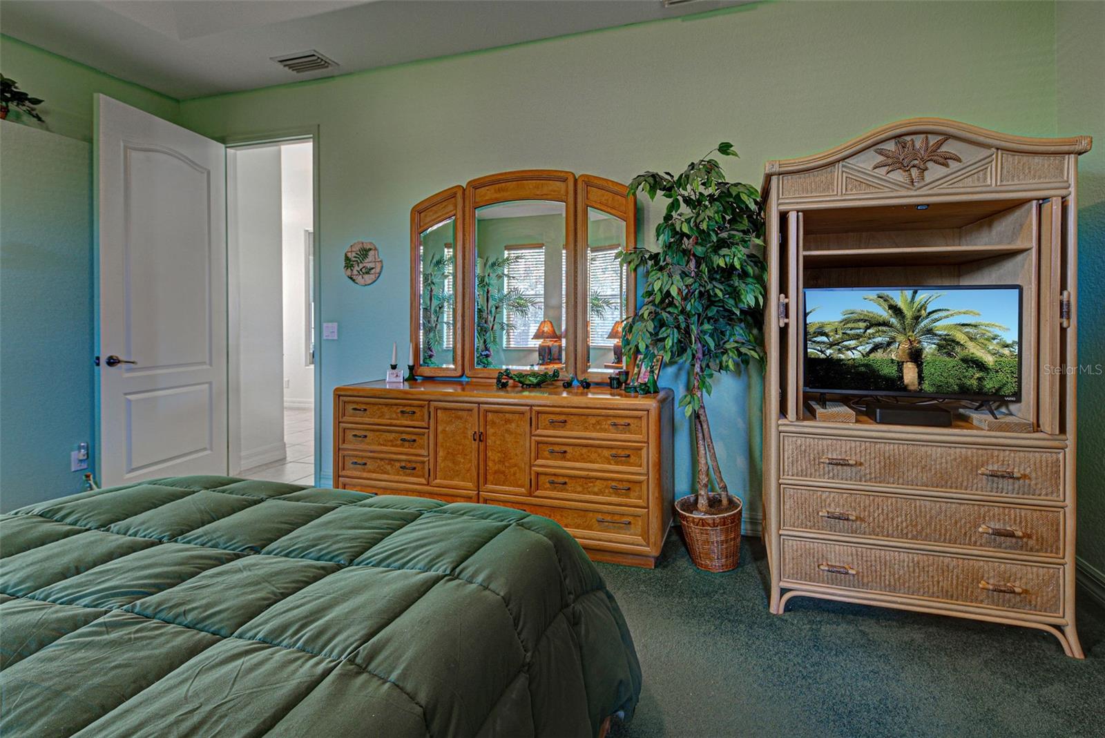 Image 34 of 55 For 1078 Boundary Boulevard