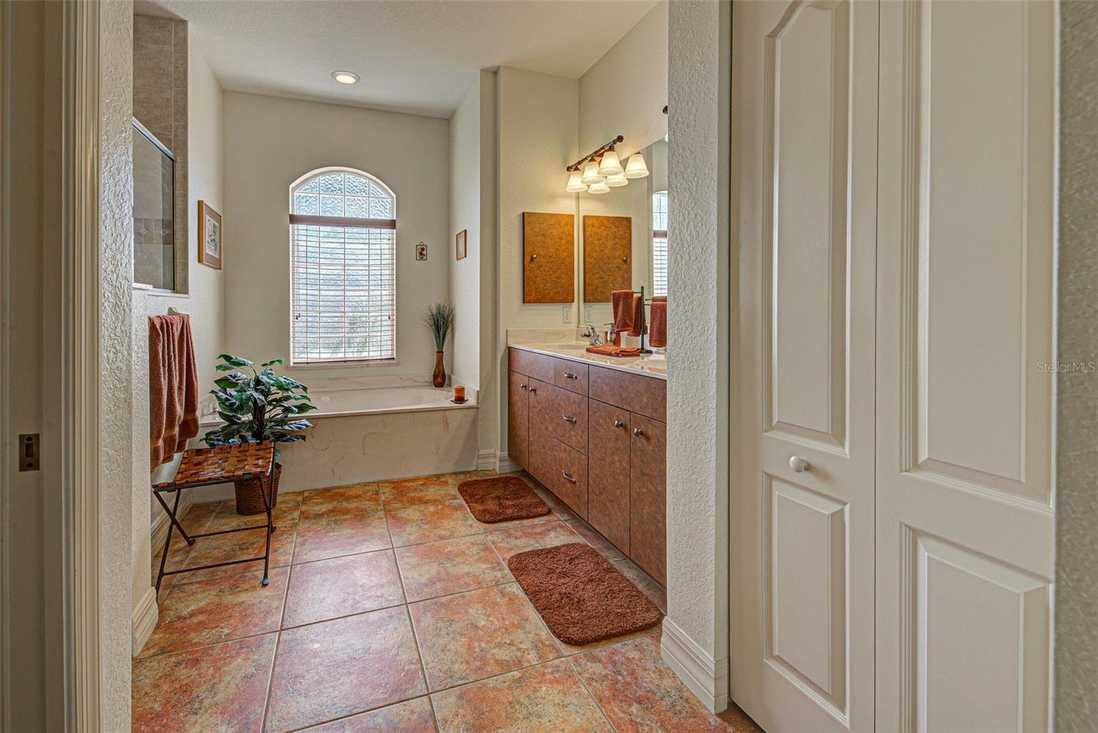 Image 46 of 55 For 1078 Boundary Boulevard