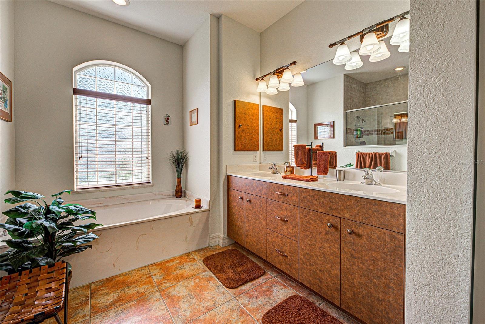 Image 47 of 55 For 1078 Boundary Boulevard