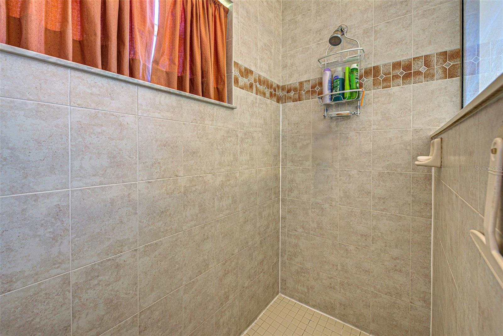 Image 50 of 55 For 1078 Boundary Boulevard