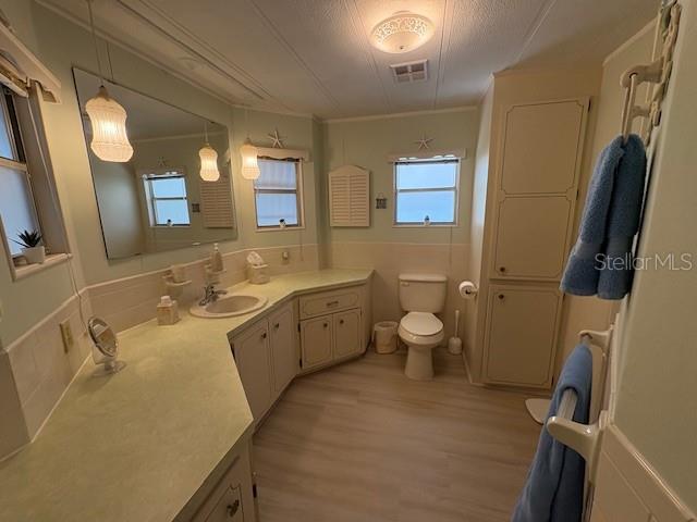 Image 17 of 41 For 51 Flora Vista Street