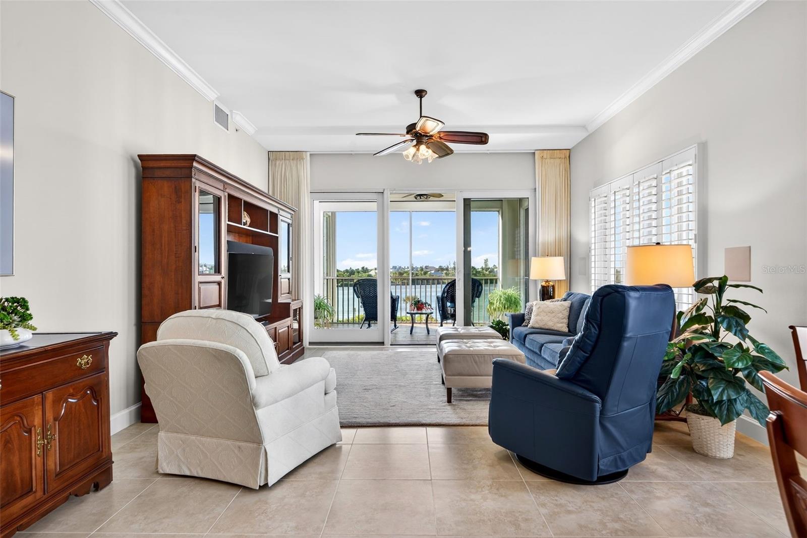 Image 16 of 67 For 11140 Hacienda Del Mar Boulevard E 306