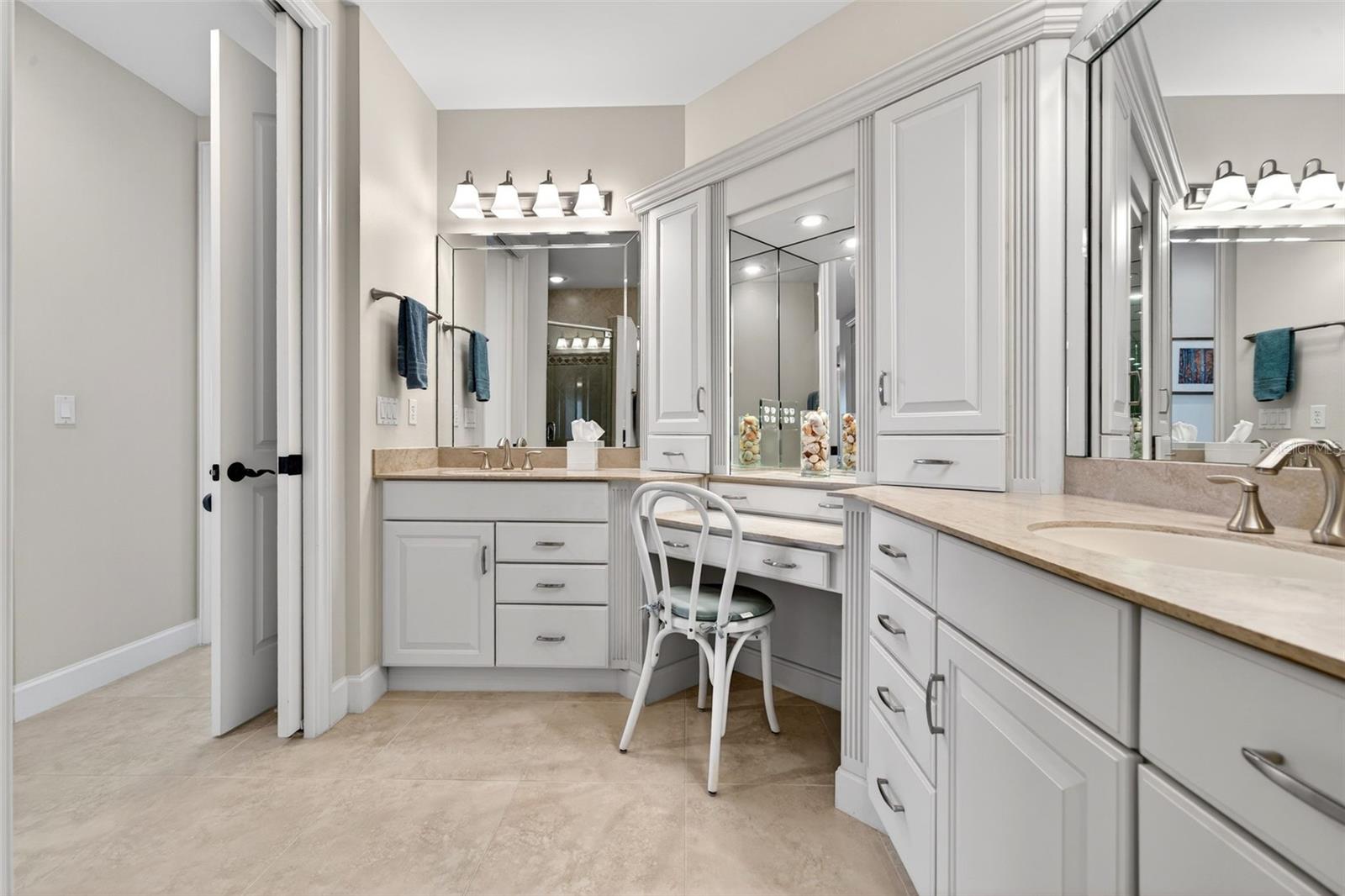 Image 39 of 67 For 11140 Hacienda Del Mar Boulevard E 306