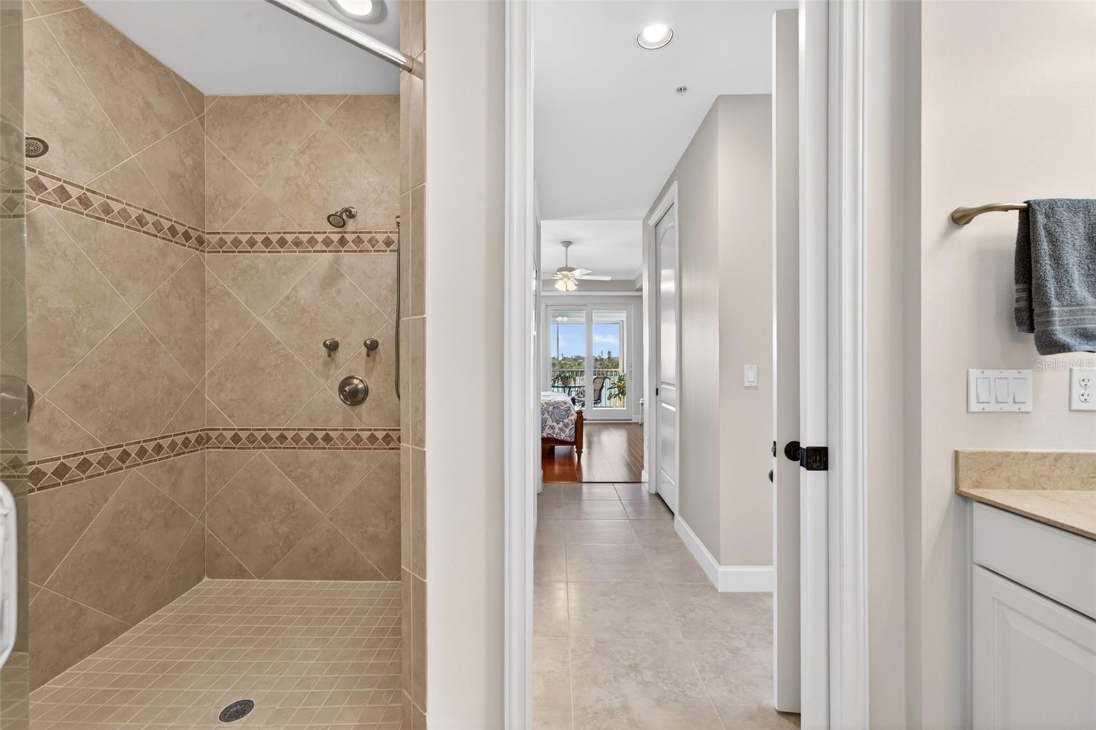 Image 41 of 67 For 11140 Hacienda Del Mar Boulevard E 306